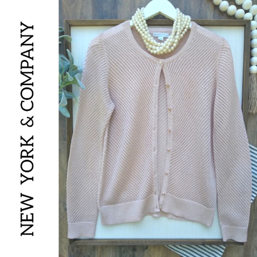 NEW YORK & COMPANY size medium